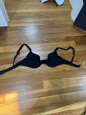 CUUP Black Underwire Bikini top with Adjustable Straps